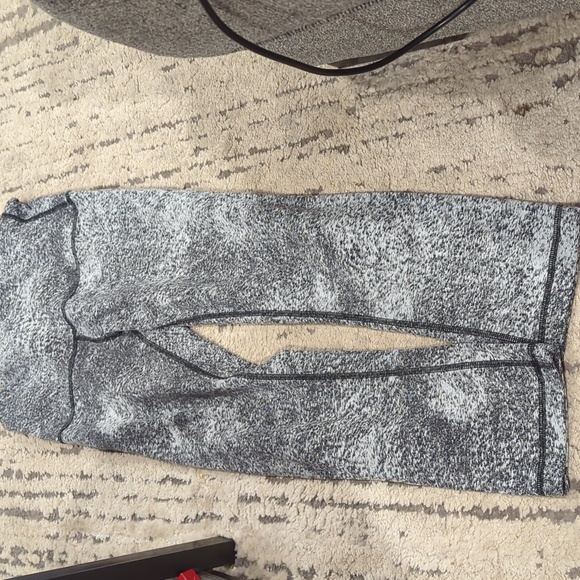 Lululemon Wunder Under Crop (Hi-Rise)Luon Spray Jacquard White Black - Picture 6 of 7